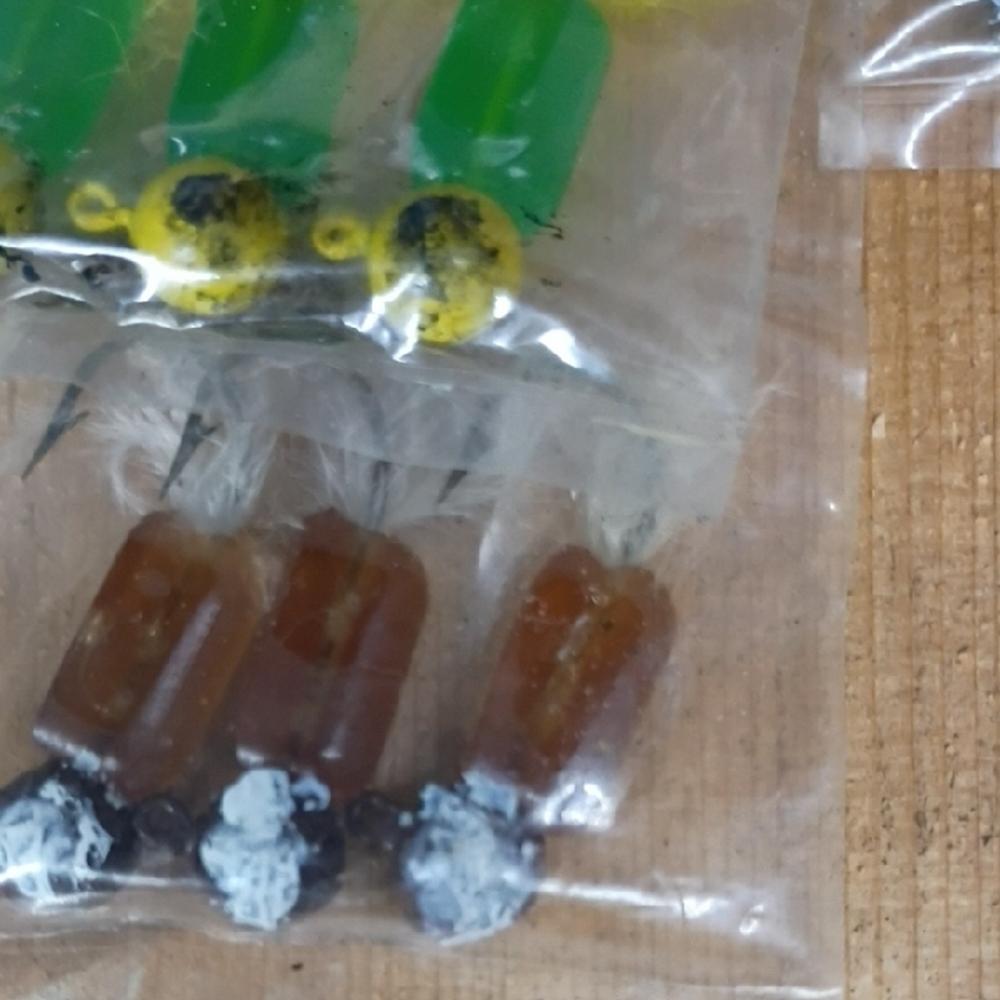 Assorted Fishing Lures Set - Picture 7 of 8
